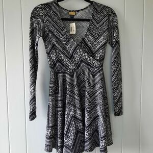 NWT Prince & Fox by Aeropostale Long Sleeve Dress